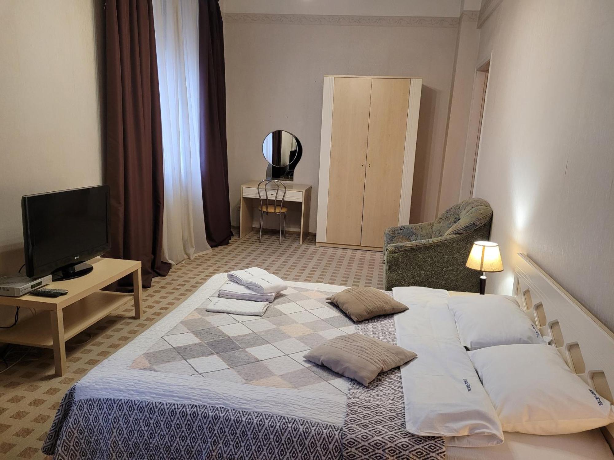 Home Hotel Apartments On Khreshchatyk Area Kiev Exterior foto