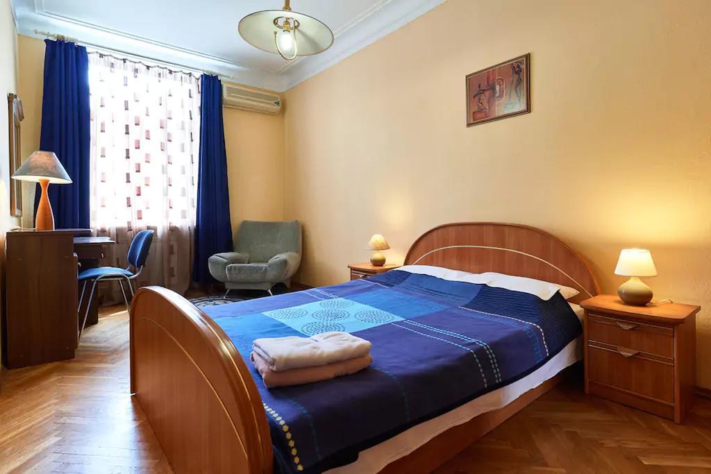 Home Hotel Apartments On Khreshchatyk Area Kiev Exterior foto