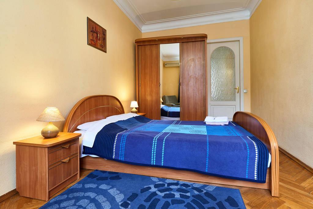 Home Hotel Apartments On Khreshchatyk Area Kiev Exterior foto