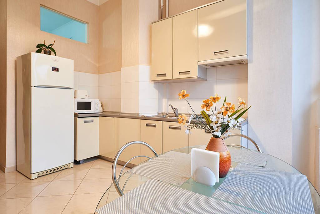 Home Hotel Apartments On Khreshchatyk Area Kiev Exterior foto