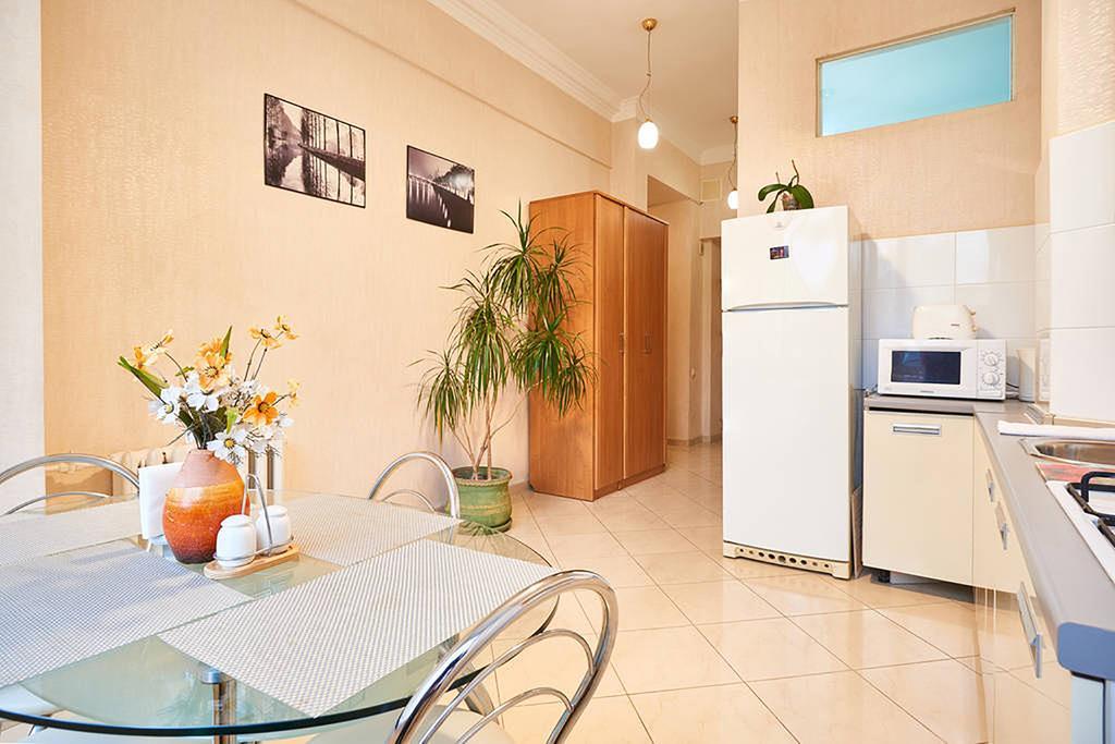 Home Hotel Apartments On Khreshchatyk Area Kiev Exterior foto